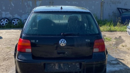Aripa stanga spate Volkswagen Golf 4 2001 hatchback 1,9 diesel