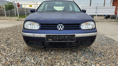 Aripa stanga spate Volkswagen Golf 4 2001 Hat