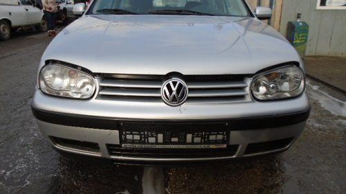 Aripa stanga spate Volkswagen Golf 4 2002 HAT