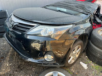 Aripa stanga Toyota Avensis 2.0 d 2011 t27 facelift PUTIN ATINSA VEZI POZA