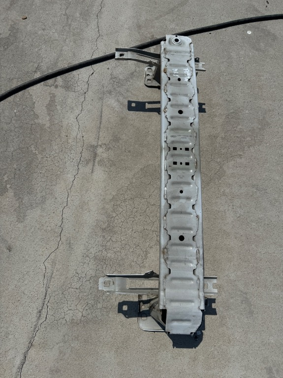 Armatura bara fata FORD FIESTA MK8 an 2017/2018/2018/2020/2021