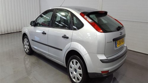 Armatura bara fata Ford Focus 2005 Hatchback 1.6 TDCI 109 CP