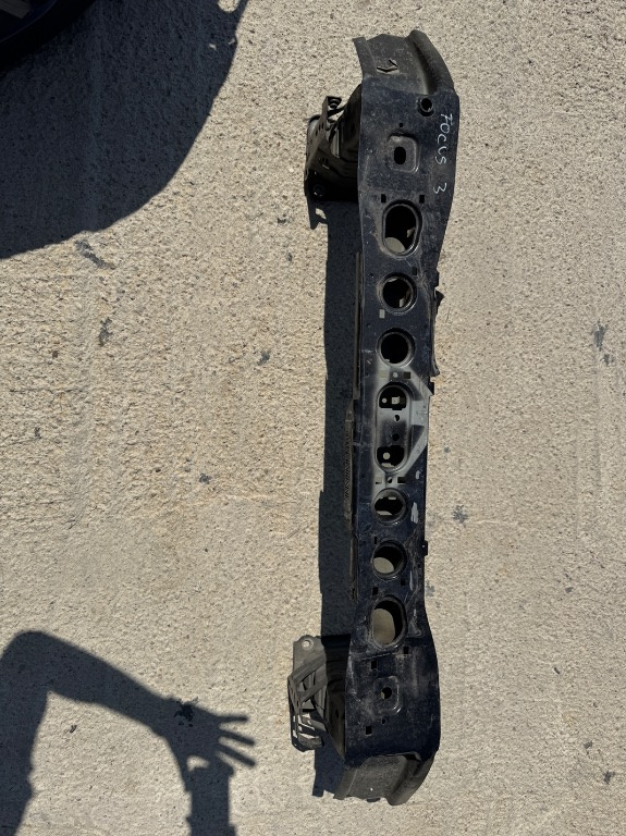 Armatura bara fata Ford Focus 3 2014/2015/2016/2017/2018/2019