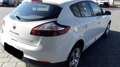 Armatura bara fata Renault Megane 3 2013 Hatchback 1.5 dci