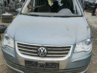 Armatura bara fata Volkswagen Touran 2009 Monovolum 1.9 tdi