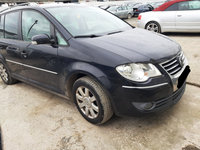 Armatura bara fata Volkswagen Touran Sport an 2007 Motor 1.9 BXE Diesel Cutie viteze manuala