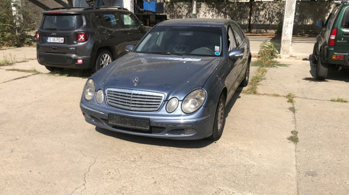 Armatura bara spate Mercedes E-Class W211 2005 berlina 2.7