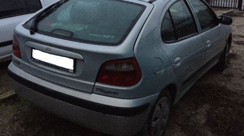 Armatura bara spate Renault Megane 2002 Berlina 1.9 1870