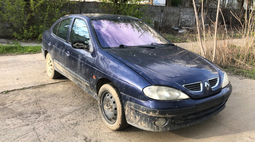 Armatura bara spate Renault Megane 2003 sedan 1.6