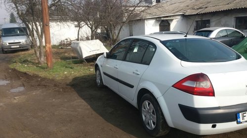 Armatura bara spate Renault Megane 2005 BERLINA 1.5 DCI