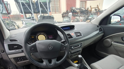 Armatura bara spate Renault Megane 3 2009 HATCHBACK 1,5 DCI