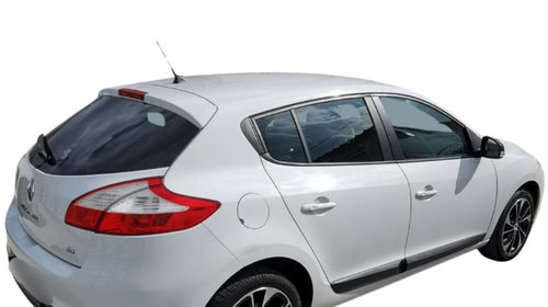 Armatura bara spate Renault Megane 3 2015 Hatchback 1.5 dCI