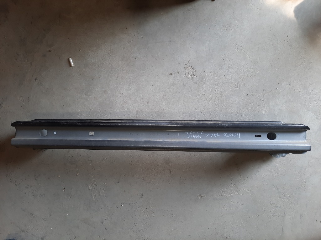 Armatura bara spate Toyota Yaris 2020/2021/2022/2023/2024