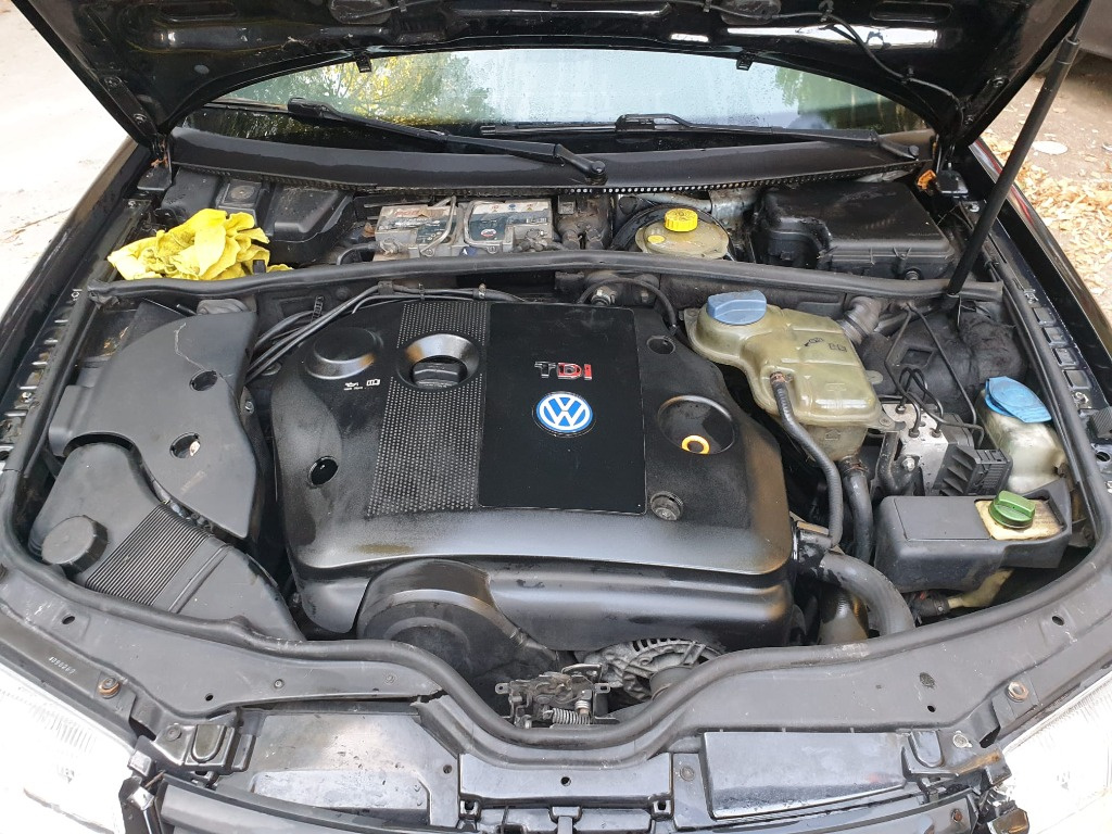 Armatura bara spate Volkswagen Passat B5 2004 Berlina 1.9 TDI - imagine 7