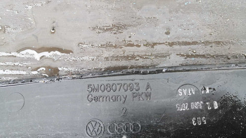 Armatura Intaritura Suport Plastic Inferior de la Bara Spoiler Fata Volkswagen Golf 5 Plus 2004 - 2008 Cod 5M0807093A