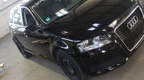 Audi A3 8P facelift 2011 2.0 tdi CFG 170 cp - senzori parcare fata si spate, tempomat, park assist