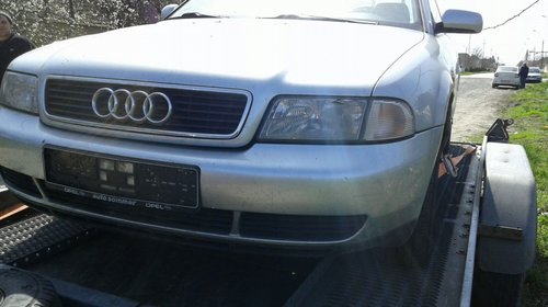 Audi A4 1.6 benzina an 1998 climatronic