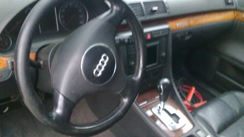 Audi A4 2,5 motor ake