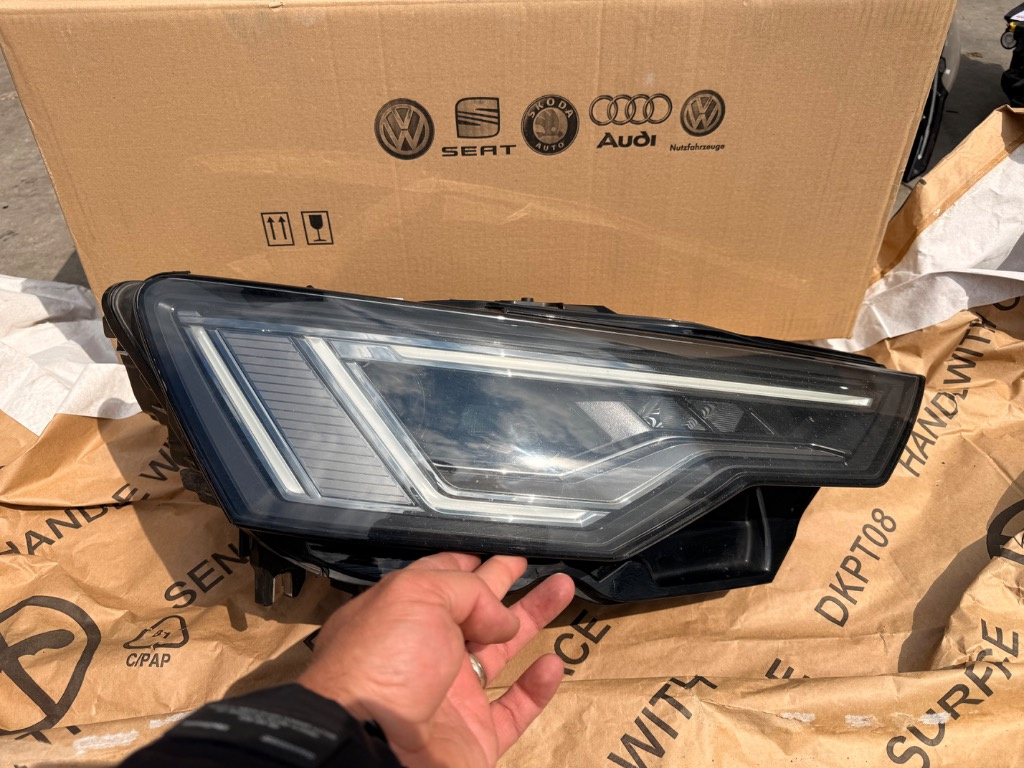 Audi A6 4K C8 Far dreapta Full Led 4K0941040
