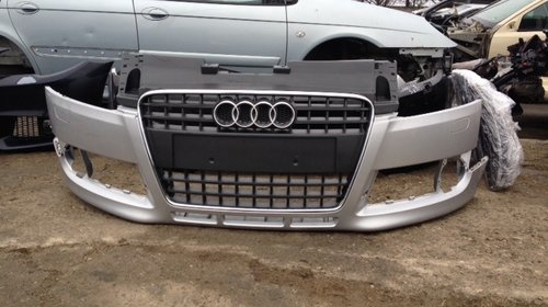 Audi TT - bara fata cu grila centrala