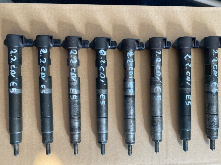 AUTOBESTCRAIOVA vinde; Injector Delphi 2.2 Euro 5 Mercedes Sprinter A6510703087 w204 w212