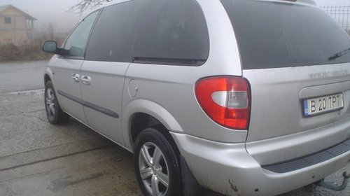 Autoturism chrysler voyager 2.5 crd pentru dezmembrat