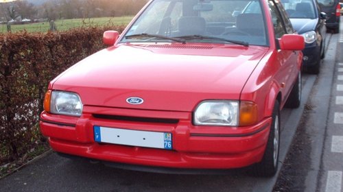 Autoturism Ford Escort III catre dezmembrare