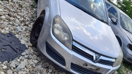 Ax came Opel Astra H 2006 hatchback 1,7