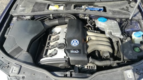 Ax came Volkswagen Passat B5 2002 Berlina 2.0i