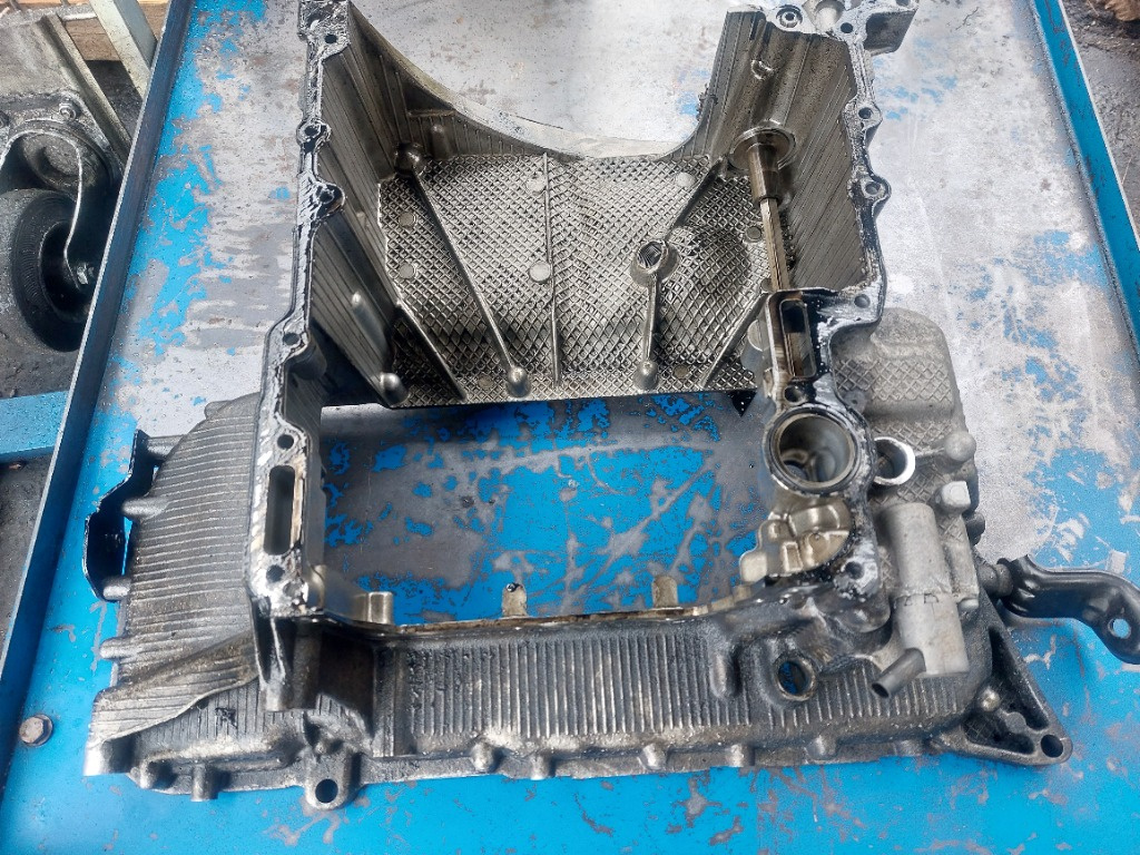 BAIE ULEI 3.0 V6 TDI AUDI A4 A5 A6 A7 A8