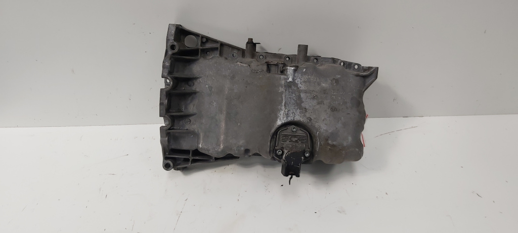 Baie ulei, cod 06B103603BK, VW Passat Variant (3B6
