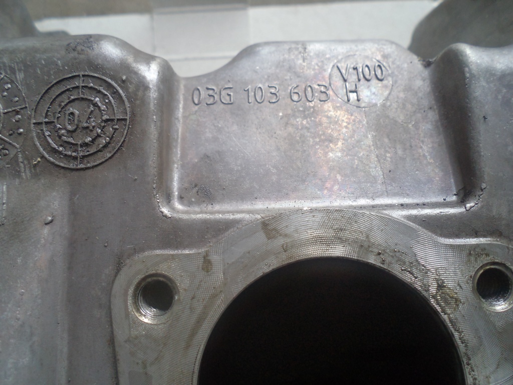 BAIE ULEI PASSAT B7 2.0 TDI COD MOTOR BK