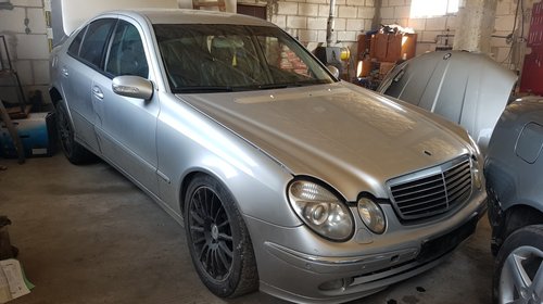 Bancheta spate Mercedes E-CLASS W211 2004 Berlina 2.2