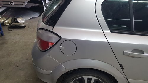 Bancheta spate Opel Astra H 2005 HATCHBACK 1.