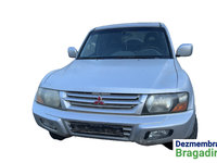 Bandou inferior usa fata dreapta Mitsubishi Pajero 3 [1999 - 2003] SUV 5-usi 3.2 DI-D AT (165 hp) Cod motor 4M41