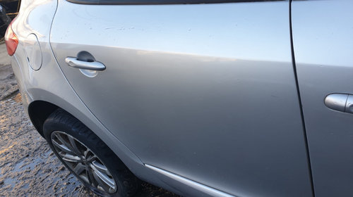 Bandou Ornament Plastic Inferior de pe Usa Portiera Dreapta Spate Renault Megane 3 Hatchback 2008 - 2015 Culoare Ted69 [C3392]