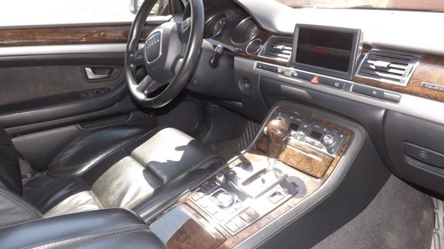 Bara fata Audi A8 2008 Berlina 4.2