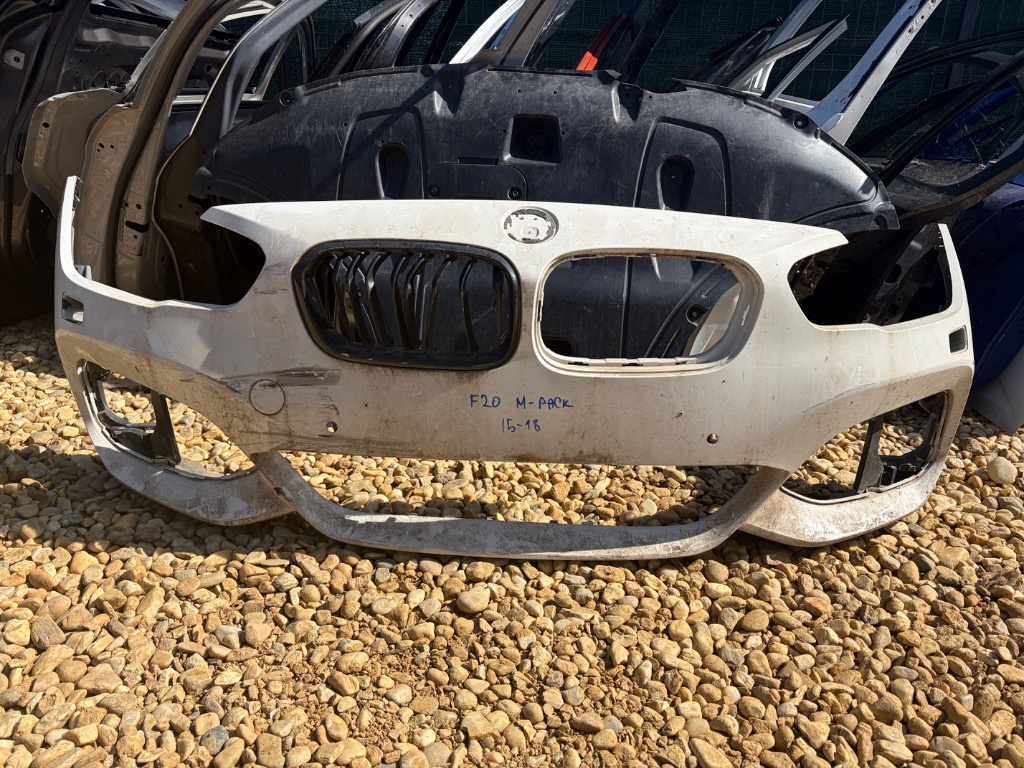 Bara fata BMW Seria 1 F20 F21 M Pachet 2015/2016/2017/2018/2019