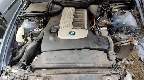 Bara fata BMW Seria 5 E39 2003 berlina 2.5d