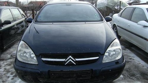 Bara fata Citroen C5 din 2001