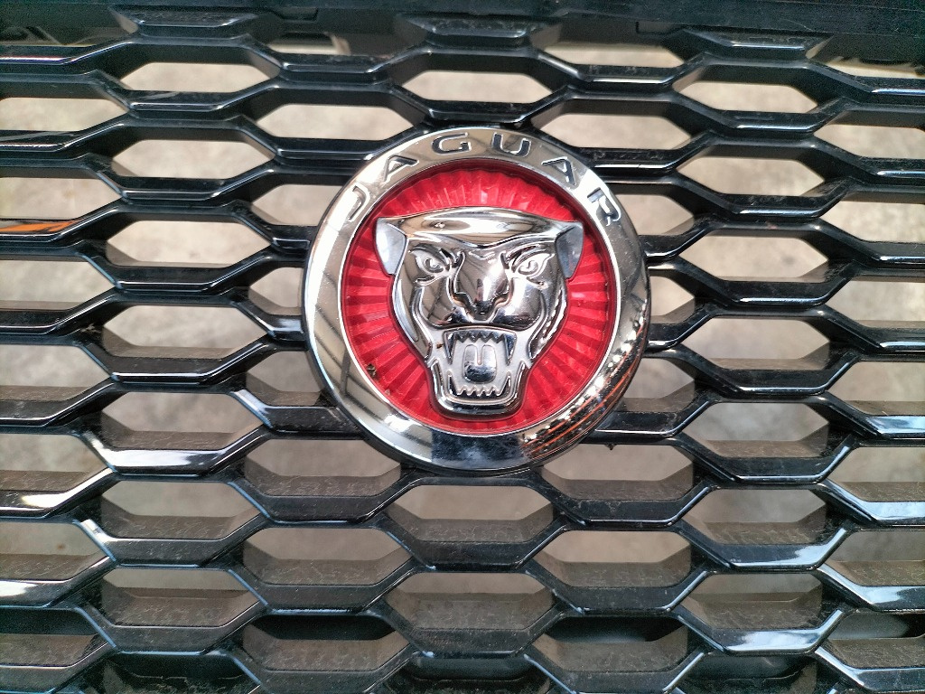 Bara fata completa Jaguar E-Pace, 2017