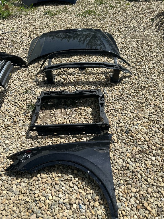 Bara fata cu grila / armatura / aripa stanga fata Volkswagen Tiguan 2015/2016/2017/2018/2019
