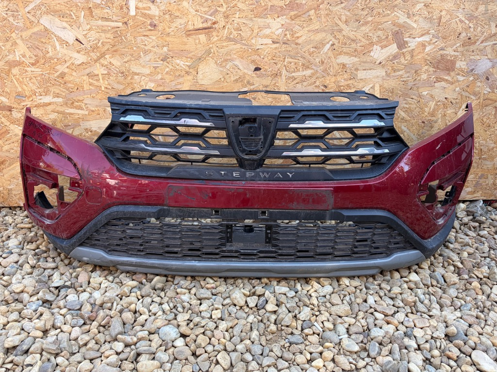 Bara fata cu grila centrala Dacia Sandero Stepway 3 2019/2020/2021/2022/2023/2024