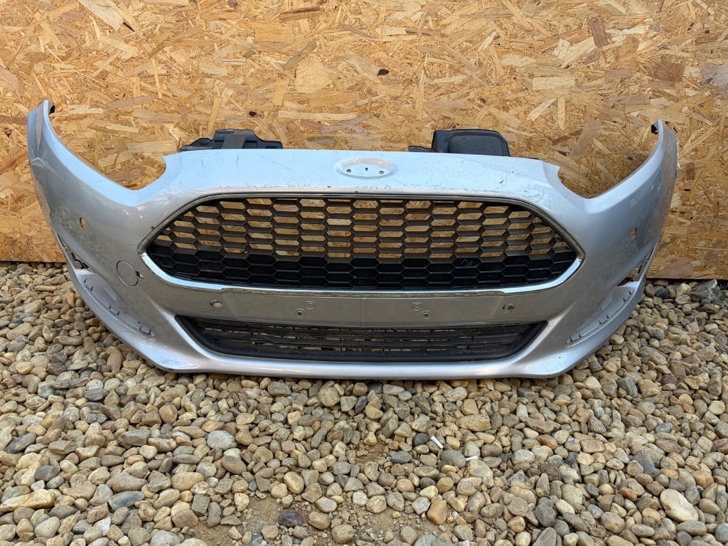 Bara fata cu grila centrala + grila inferioara Ford Fiesta MK7 2012/2013/2014/2015/2016/2017