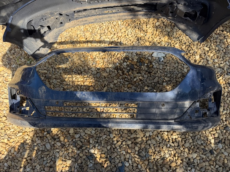 Bara fata cu grila inferioara Ford Mondeo MK5 Facelift 2019/2020/2021/2022