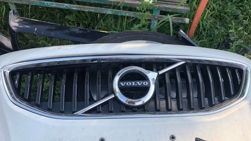 Bara fata cu grila Volvo V40 2012-1019 sh ori