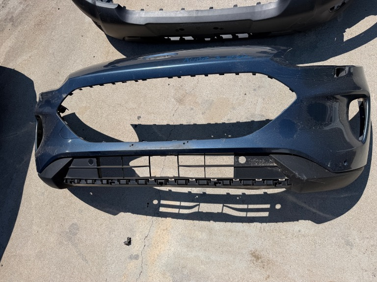Bara fata cu spoiler Ford Kuga 3 2019/2020/2021/2022/2023 Senzori + Spalatori