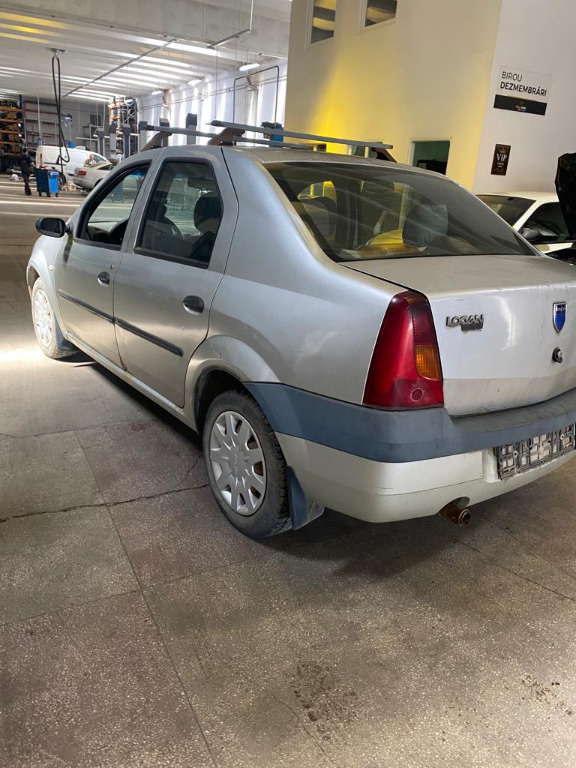Bara fata Dacia Logan 2006 Hatchback 1.5