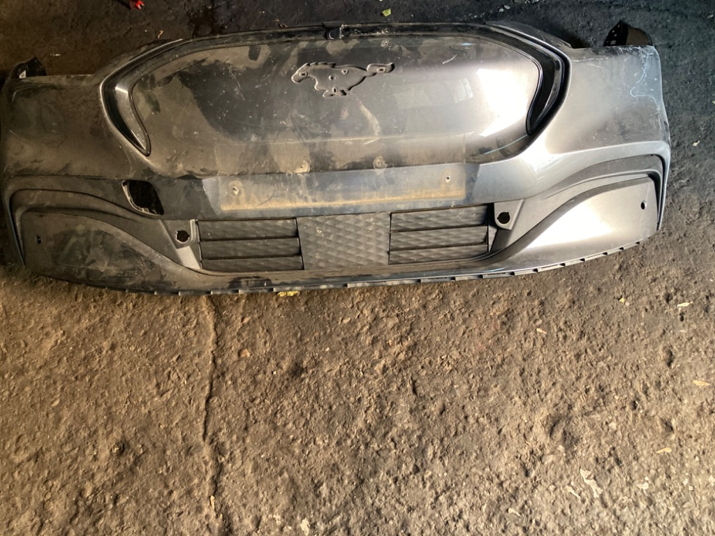 Bara fata Ford Mustang Mach-E 2021 , 2022 , 2023 grile bara fata mustang Mach E mache