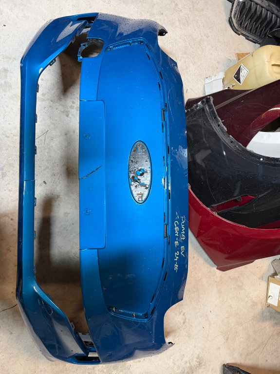 Bara fata Ford PUMA GEN-E ELECTRIC EV 2024/2025/2026